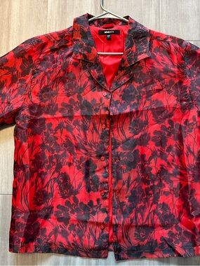 Men  Red & Black Floral Button-Up Shirt (Large)